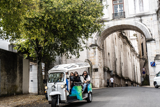 Lisbon Highlights: Private Tuk Tuk Sightseeing City Tour