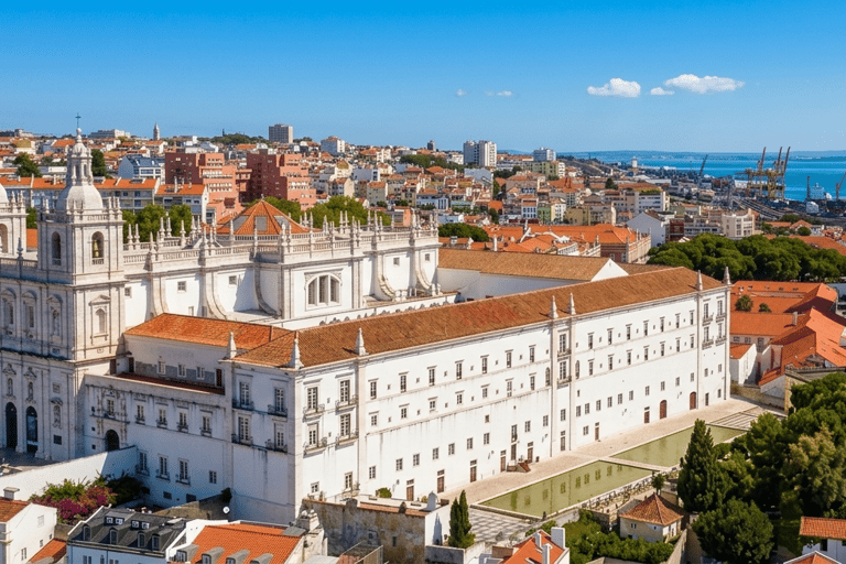 Lisbon: Private Eco Tuk Tuk Tour For Couples, Family & Solo 30 min: Welcome Mini Ride for Tuktuk Experience