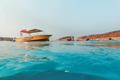 Blaue Lagune: Malta, Kristall-Lagune, Höhlen, privates Schnellboot