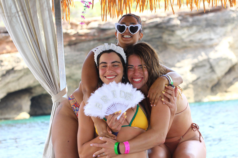 Ibiza: Sunset Boat Tour with Water Sports, Open Bar & Tapas
