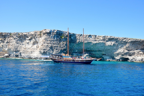 Bugibba: Fernandes Cruise to Blue Lagoon in Comino (VTT)