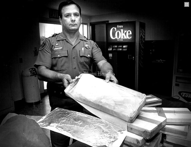 Crime & Scandals Walking Tour with Crime Buff (Private)