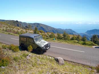 Madeira Island: Full Day Jeep Tour - Pico do Arieiro, East