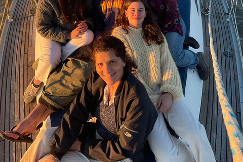 Sunset aboard a sailboat in Lisbon! Sunset aboard a sailing boat in Lisbon!