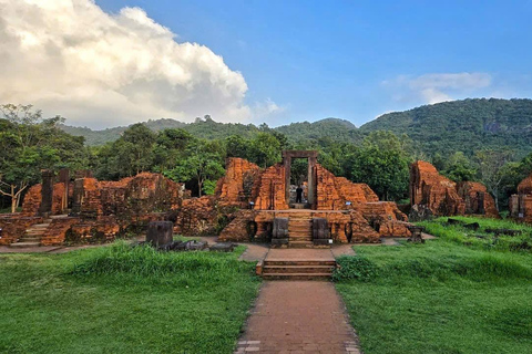 Hoi An/Da Nang: My Son Sanctuary, Golden Bridge & Marble MT Private Tour with a Licensed English-Speaking Guide