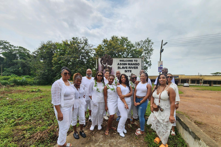 Accra: Cape Coast & Elmina Castles & Assin Manso Guided Tour