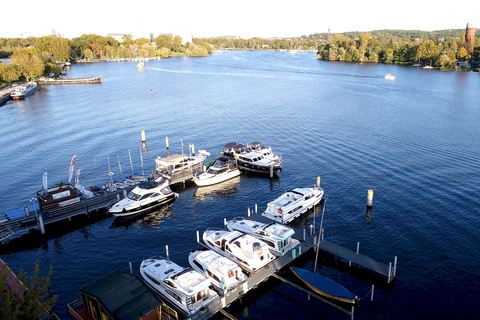 Poczdam: Rejs jachtem - Jeziora Berlińskie - Zamki i przyrodaPotsdam: rejs jachtem – jeziora Berlina – zamki i przyroda