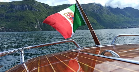 Bellagio/Menaggio: Private Trip on a Vintage Wooden Boat