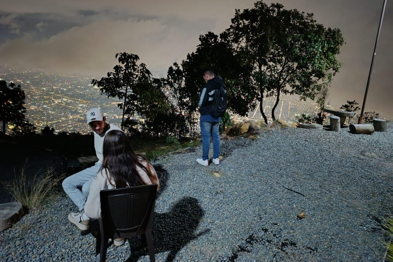 Night getaway, Picacho viewpoint, and 7 other viewpoints in Medellín