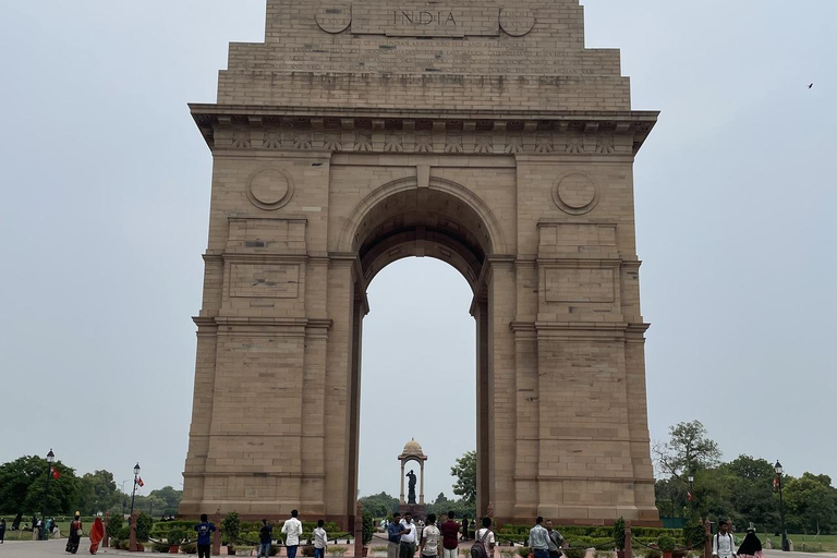 From Delhi Airport: Layover Guided Old &amp; New Delhi TourFull Day New &amp; Old Delhi Tour With Car, Guide &amp; Entry Fees