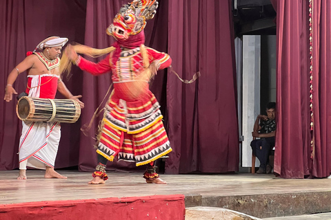 Sri Lanka : 6N/7-Day Highlights Tour: Sigiriya, Kandy & Ella