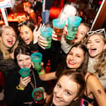 Budapest: crociera con DJ | party bus | ingresso VIP al club