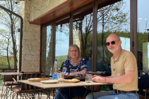 Lalez Wine Tasting, Wine Tour, Kayak & Full Lunch Experience German speaking private group