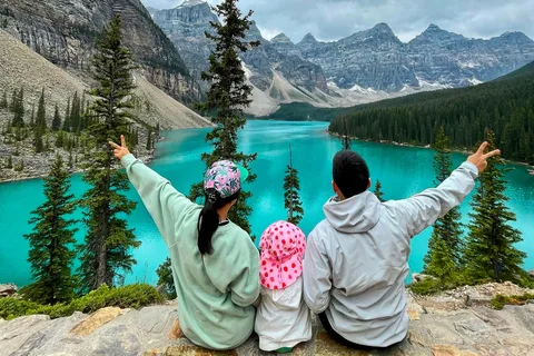Banff/Canmore- Moraine Lake & Louise-Morning or Sunset Tour