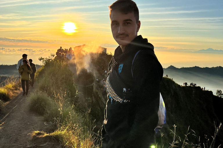 Bali: Mount Batur Sunrise Hike with Hot Springs & Breakfast