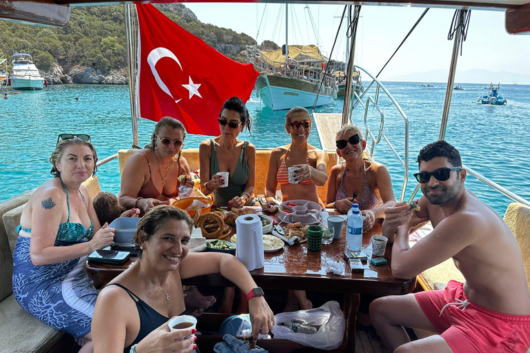 Bodrum Private Boat tour with lunch & swimming stops