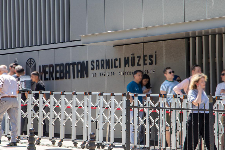 托普卡帕宫 + 大教堂地下水宫殿门票和语音导览托普卡普宫 + 地下水宫殿门票和语音导览