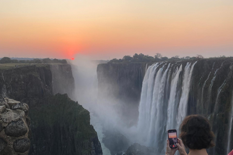 Victoria Falls: Zimbabwe and Zambia side Guided tour