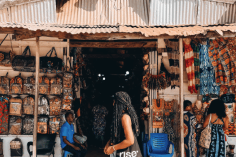 Accra: Guided Souvenir Shopping Tour with Tastings VIP Private Car (Fully Guided & Chauffeured)
