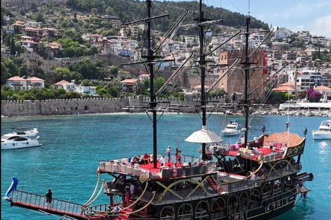 Alanya: Romantic Boat Tour with Lunch and Drinks