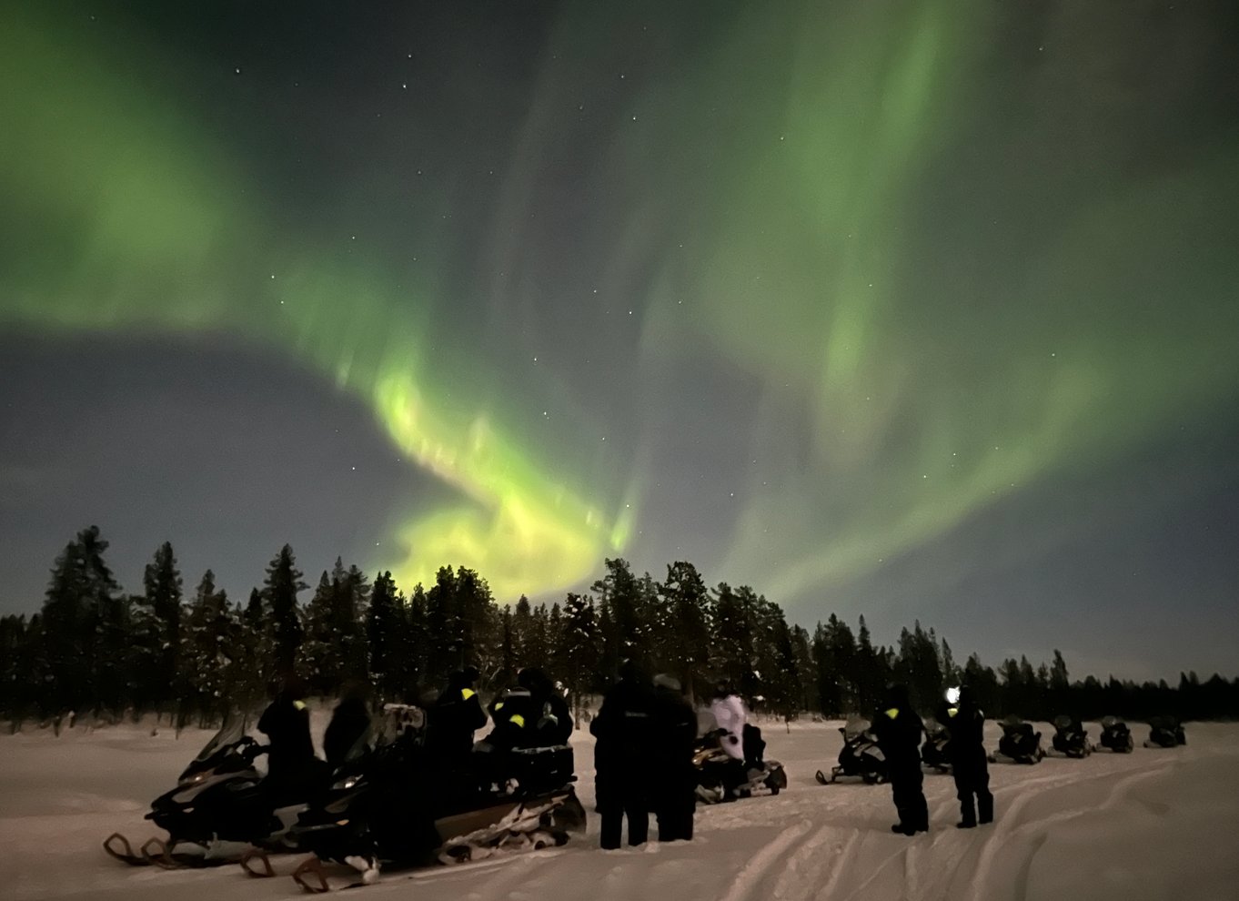 Kiruna: Guidet snescootertur og nordlysjagt