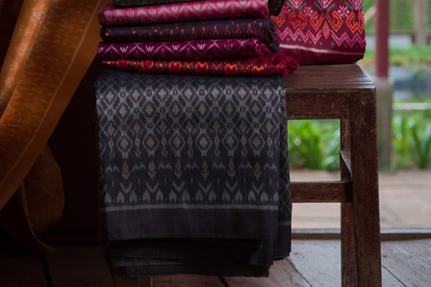 Siem Reap: Angkor Silk Farm & Mechrey Floating Village Tour