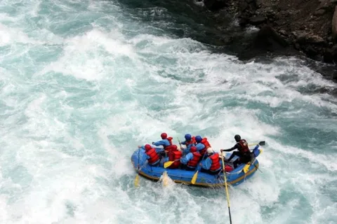Kathmandu: Trisuli River Rafting Day Trip with Lunch