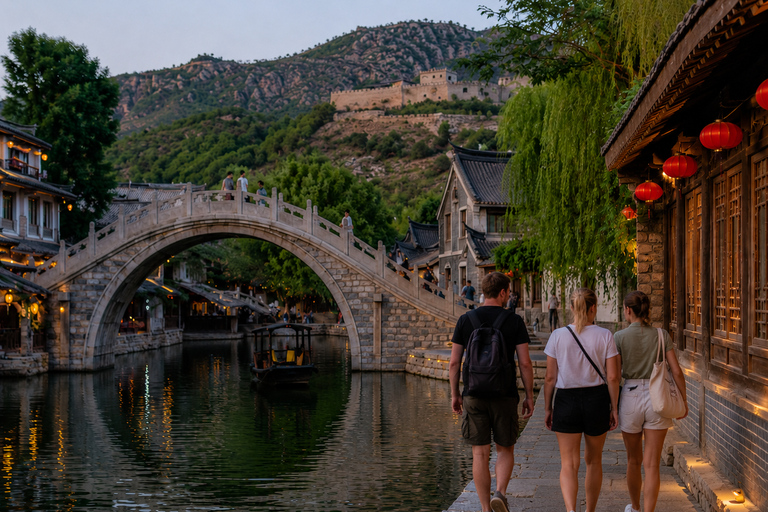 Beijing: Gubei Water Town Day-to-Evening Trip Beijing: Gubei Water Town Day-to-Night Experience Tour