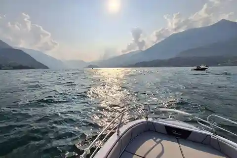Lake Como Boat Tour: 8 hours Private Free Ride on Lake Como