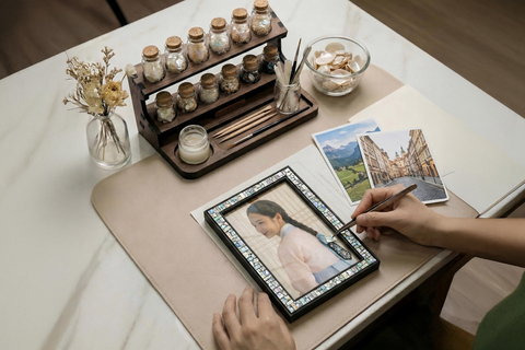 Seoul: Mother-of-Pearl Jewelry Workshop & Photo Session Option A: Eternal Memory (Seoul Photo Frame)