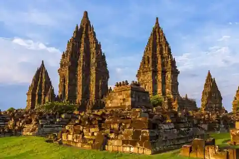 Excursão ao pôr do sol de Prambanan (e opção de balé do Ramayana)