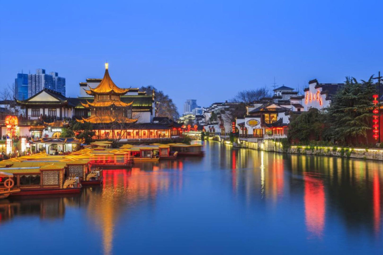 Cruzeiro no rio Qinhuai e visita nocturna à Porta de Zhonghua