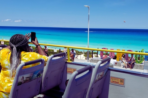 Cancún: tour guiado con compras y cata de tequilaTour desde lugares de encuentro en Cancún
