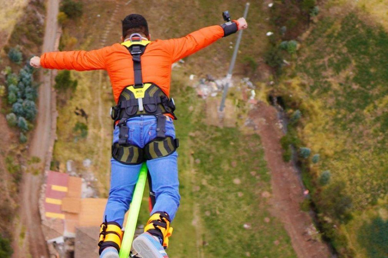 Extreme activity : Bungee jumping