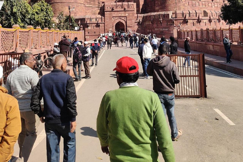 Z Agry: Prywatna wycieczka z przewodnikiem Fatehpur SikriZ Agry: Prywatna wycieczka z przewodnikiem po Fatehpur Sikri