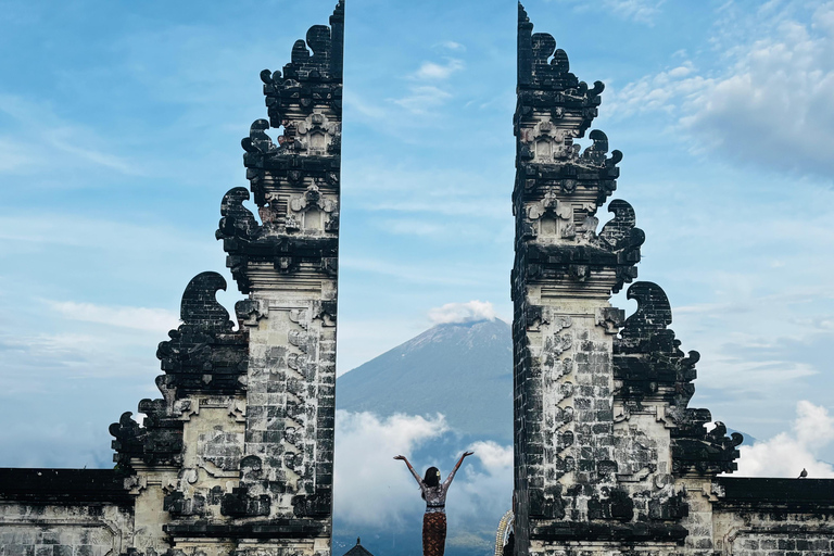 Bali: Private Ubud Highlights Tour with Customized Tour Temple, Monkey Forest, Waterfalls, & More (Without Tickets)