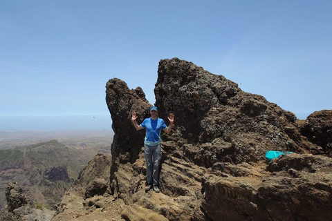 Wejdź na Pico de Antónia (São Domingos - Monte Txota)Wejście na Pico de Antónia (São Domingos – Monte Txota)