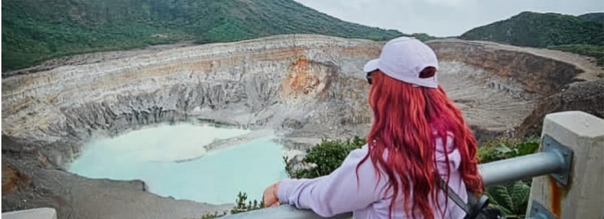 Visite d'une ferme de café, du parc du volcan Poas et de la cascade de La Paz