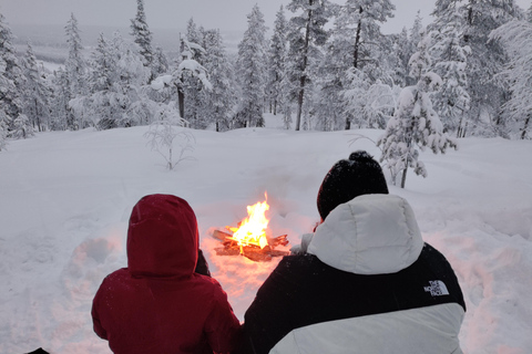 Levi: ciaspolate e grigliate di marshmallow sulla neve