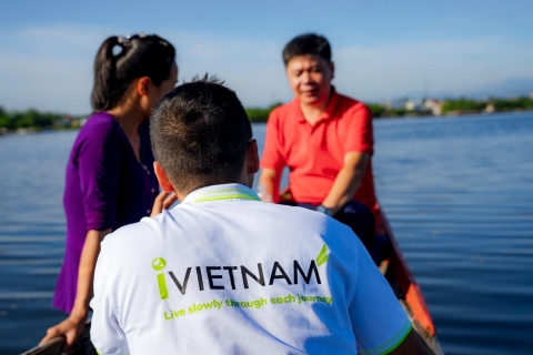 Tint: Zonsondergang op de Tam Giang-lagune