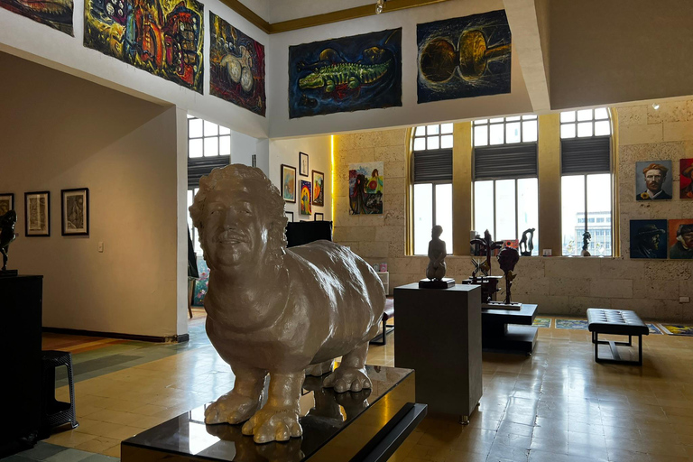 Compras no centro da cidade e galerias de arte/museu