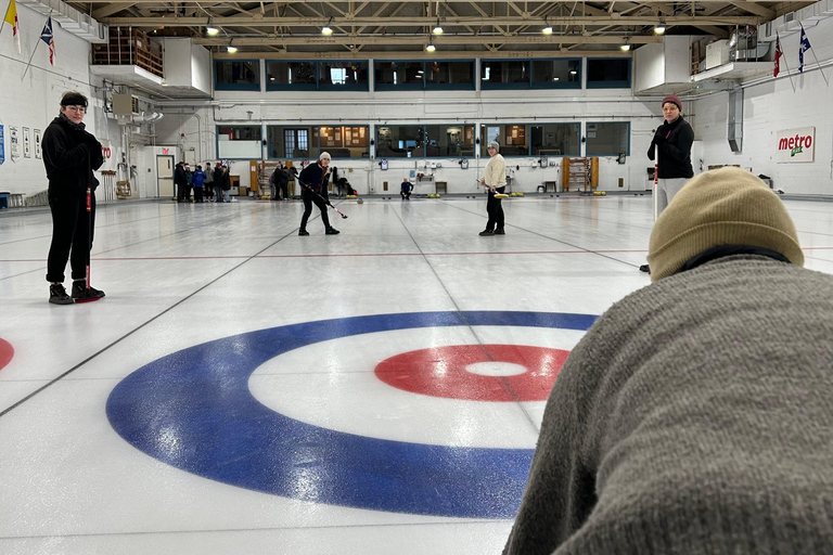 Montréal : expérience de curling avec moniteur et équipement