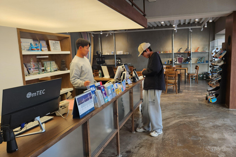 Busan: K-Surf Lesson in Songjeong Beach for All Levels 2H Lesson, Beginner & advanced (Free surfing until sunset)