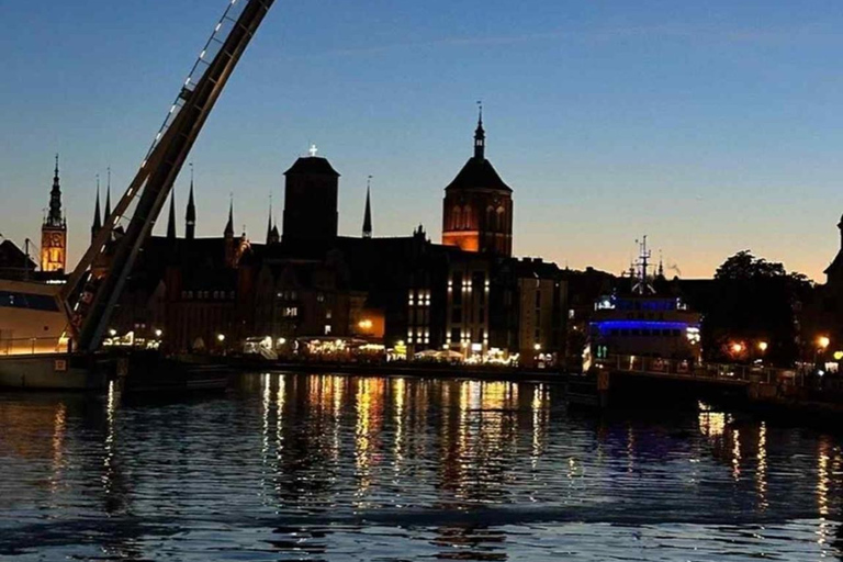 Gdańsk: nocny ekorejs po Motławie z gorącym winemGdańsk: nocny rejs ekologiczny po Motławie z gorącym winem
