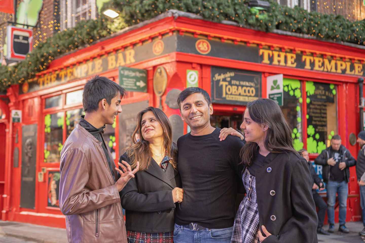 Dublin: Private Photo Shoot with a Professional Photographer