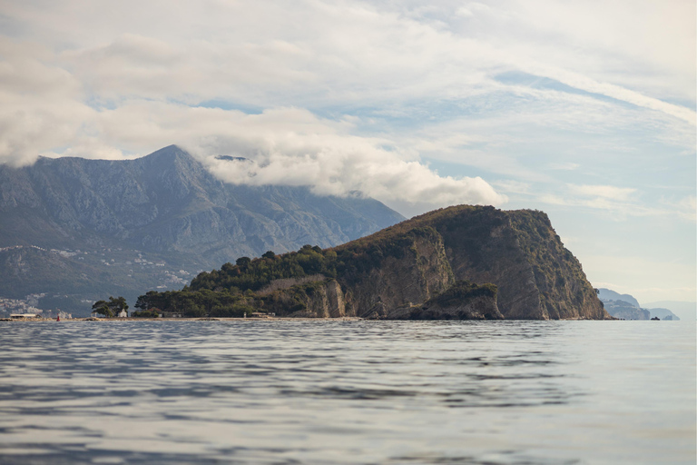 Budva: Winter Sea Kayak Tour to Caves & St Nicholas Island