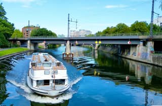 Berlin: Sightseeing Cruise vom Berliner Hauptbahnhof