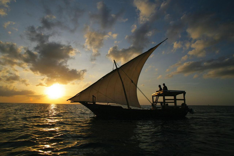 努恩威海滩：海龟探秘与私人日落多哈游船之旅努恩威海滩：海龟与私人日落多哈游船之旅