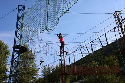 Simitli : Jardin de cordes, tyrolienne et rafting sur la Struma