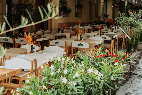 Brașov: New Year's Eve Dinner with Open Bar and Live Music New Year's Eve Dinner with Open Bar and Live Music